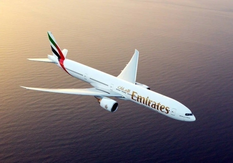 Emirates Airline to Pause Flights to U.S. Over 5G Concerns