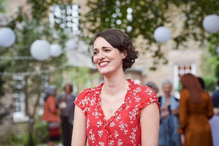 Borrowing Inspiration From The UK: How “Fleabag” Gives The Best Gift Idea For Your Arab Mom!