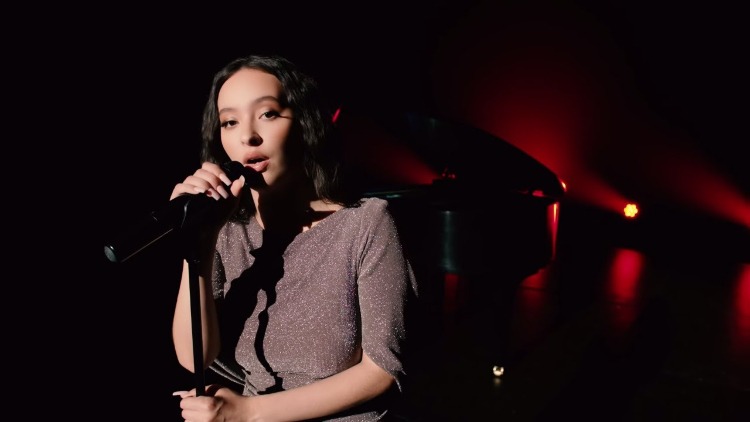From Faouzia to Zeyne: 8 Middle Eastern Singers You Should Add To Your Playlists