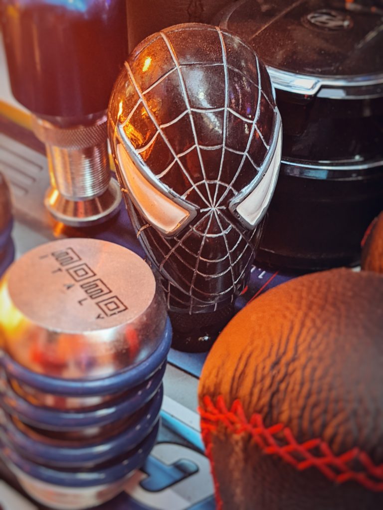 Car accessories market in downtown Cairo