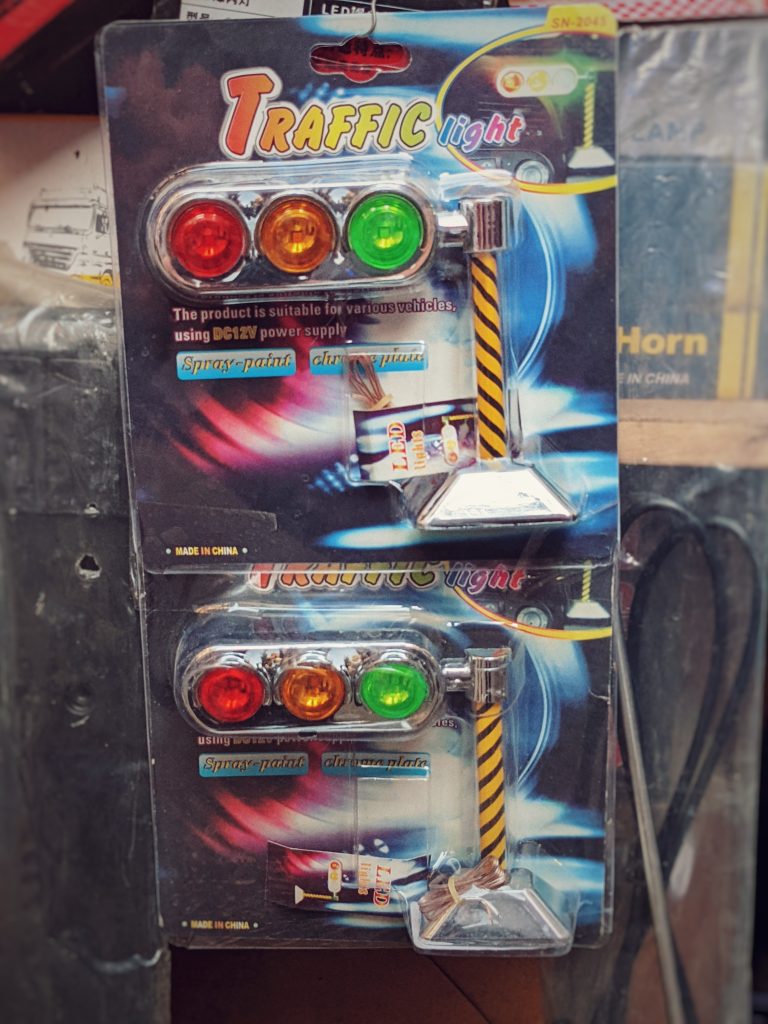 Car accessories market in downtown Cairo