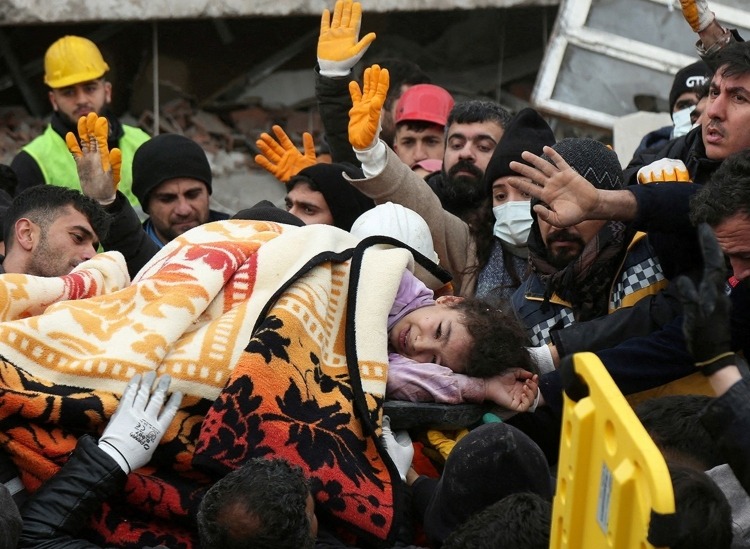 How To Help Earthquake Victims in Turkey & Syria