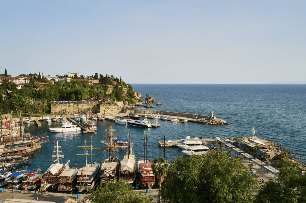 Differences Between Turkey & Antigua And Barbuda Citizenship Programs