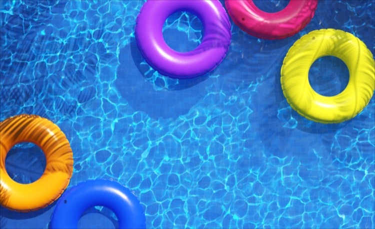 How To Throw The Ultimate Pool Party
