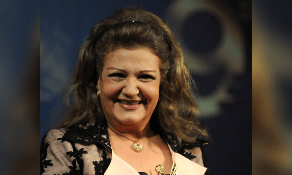 All The Times The Iconic Mimi Gamal Epitomized The Egyptian Grandma in Kamel El Addad +1