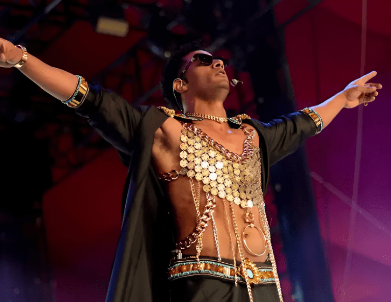 2025 in Fashion: The Looks That Had Everyone Talking